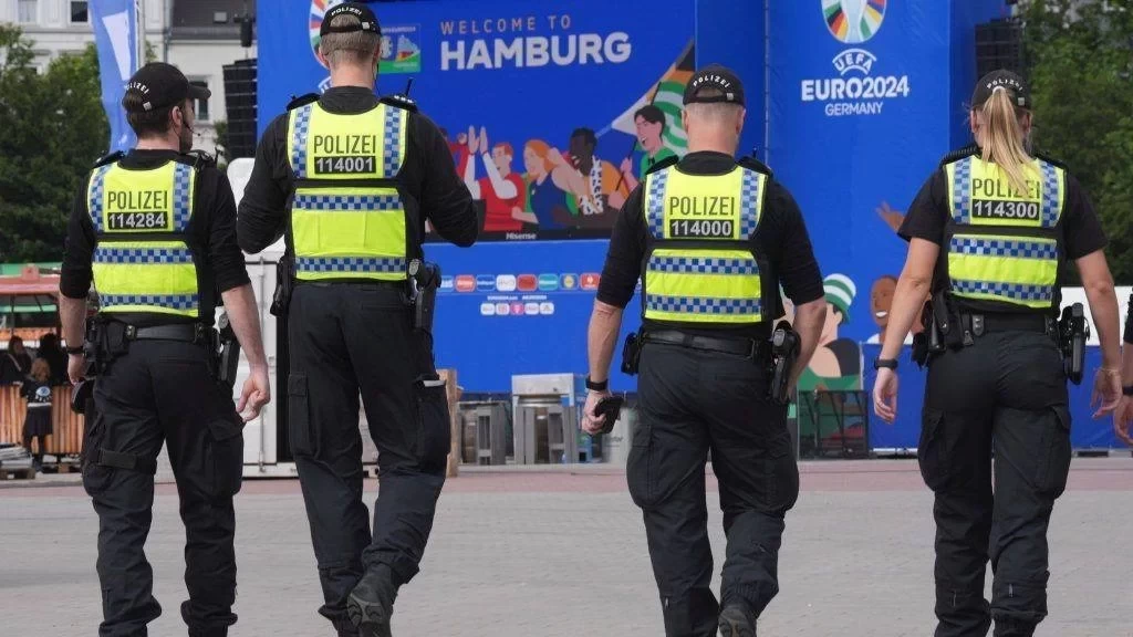 Foreign Media: Stuttgart Deploys Over 2,500 Police to Prevent Hungarian Fans From Causing Trouble