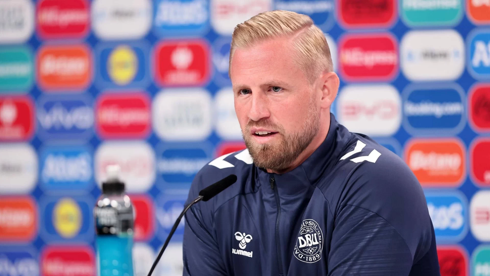 Danish goalkeeper Schmeichel: It’s a great honor to have the King watching us. We hope we can bring him a victory.