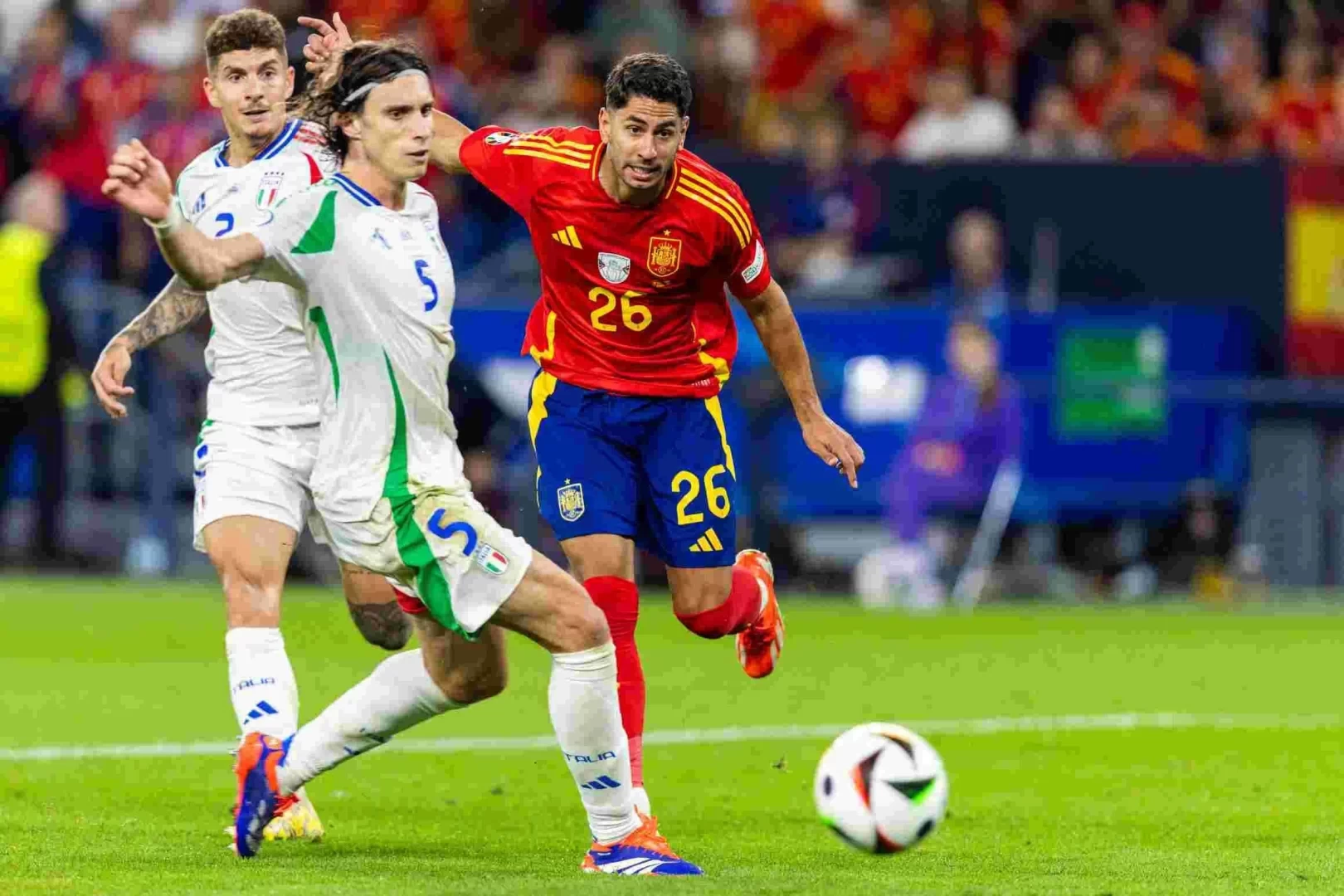 Ayoze Pérez Suffers Right Leg Muscle Strain, May Miss Spain’s Final Group Stage Match