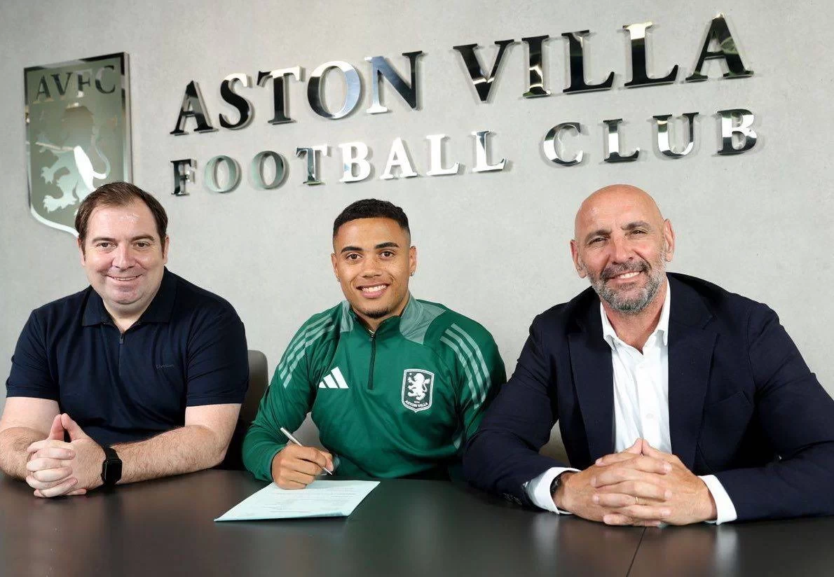 Official: Everton winger Lewis Dobbin joins Aston Villa