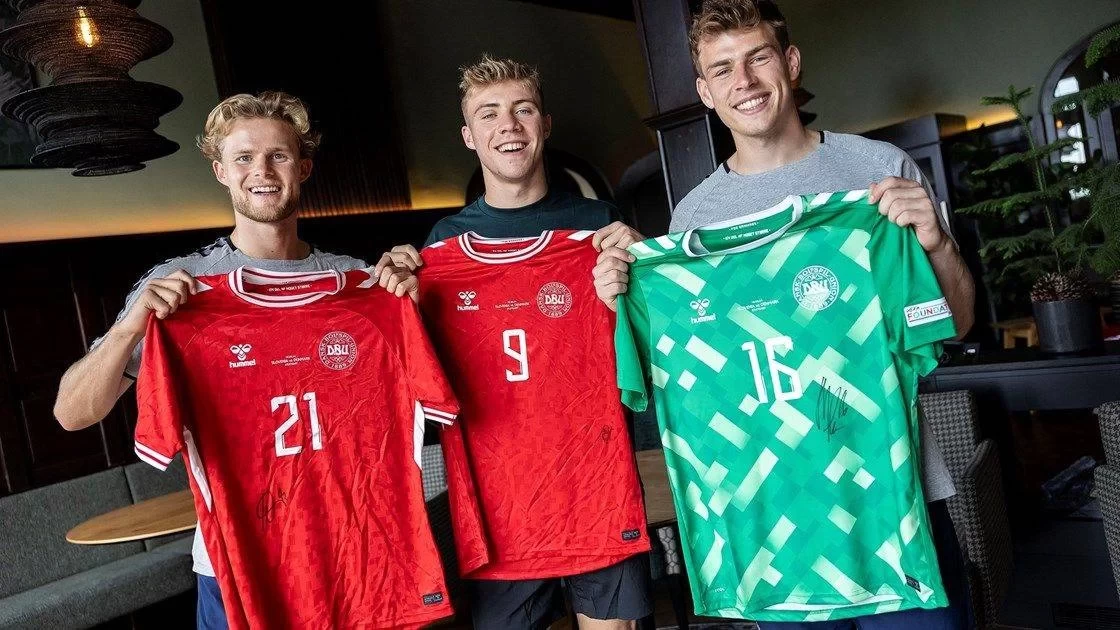 A Heartwarming Initiative! Denmark Men’s and Women’s National Teams Auction Jerseys to Raise Funds for Children in Need