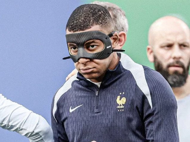 Deschamps: Mbappé’s condition is getting better, he’s adapting to his mask