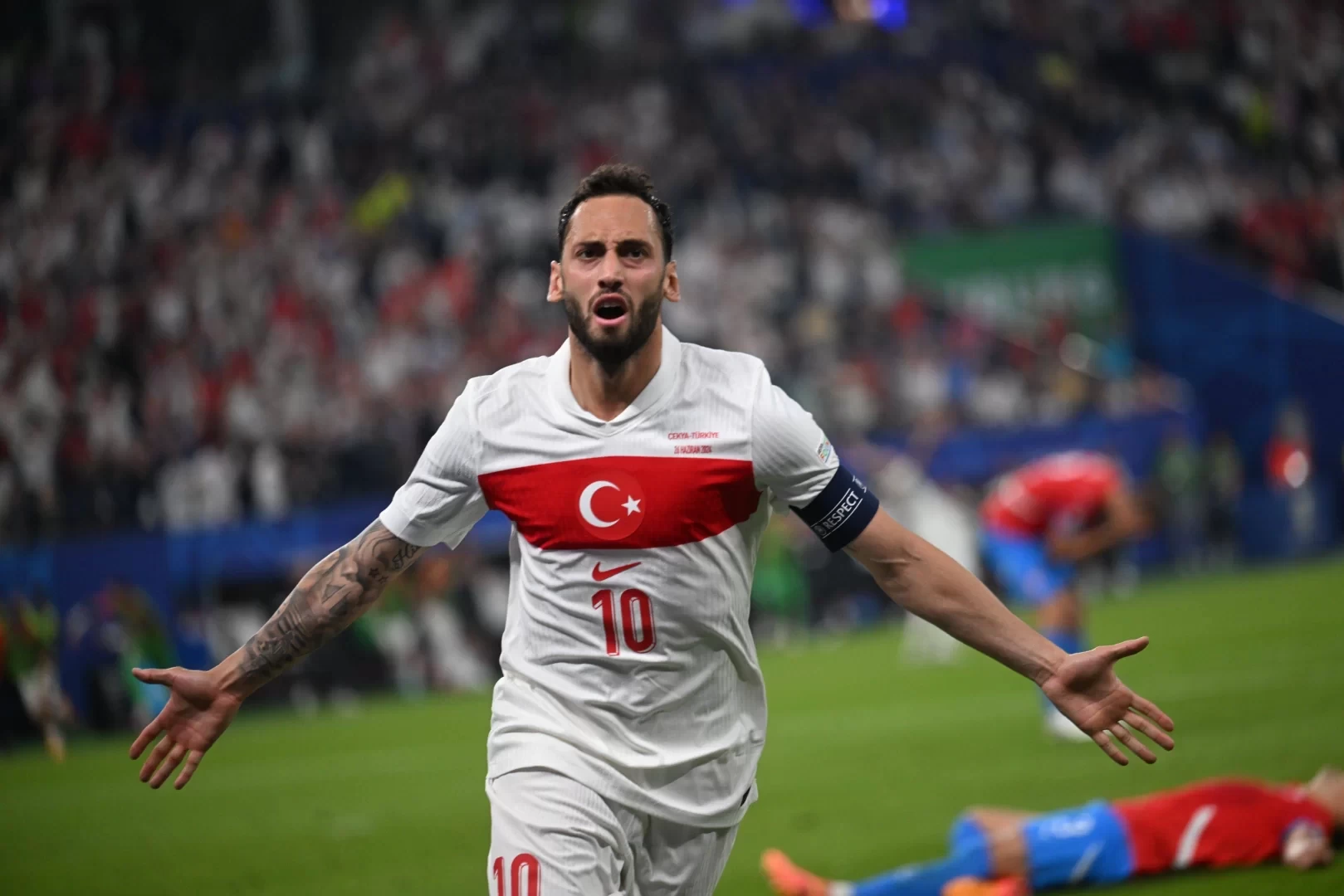 Çalhanoğlu Accumulates Two Yellow Cards, Will Miss Playoff Game Against Austria