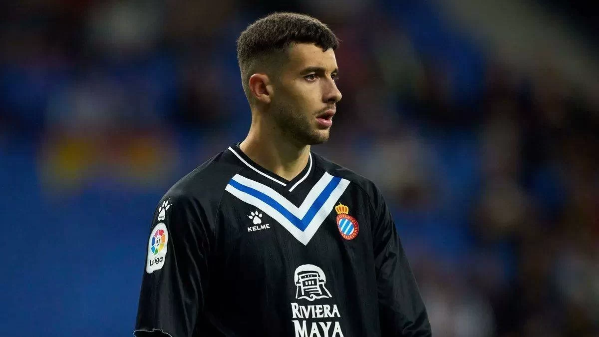 Mirror: Arsenal close to agreement with Spanish goalkeeper Garcia, Ramsdale expected to leave this summer