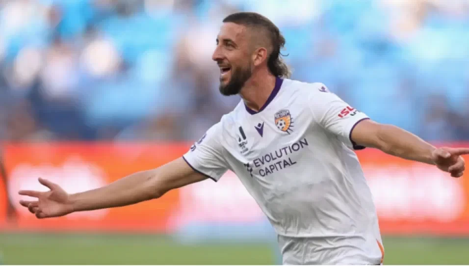 Official: Brisbane Roar sign Perth Glory forward Adam Zimarino on a one-year deal