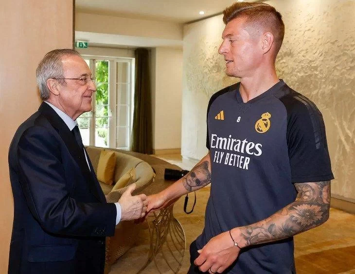 The Battle is On! Real Madrid President Florentino Perez Visits Hotel to Encourage the Team