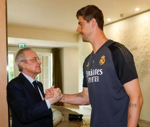 The Battle is On! Real Madrid President Florentino Perez Visits Hotel to Encourage the Team