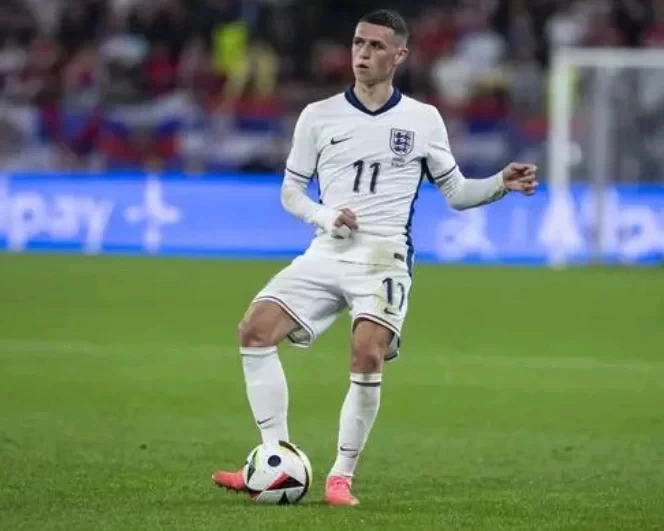 Is the whole team playing against Foden? England quickly scores two goals after Foden’s substitution to reverse the situation