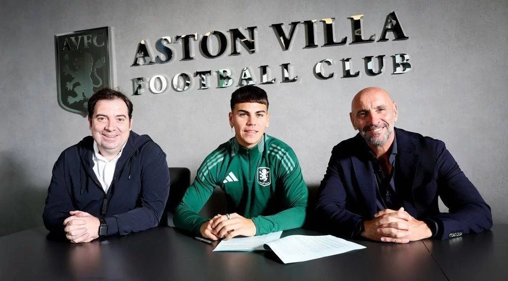 Villa Official: The team signs young players Barenechea and Iling-Junior from Juventus