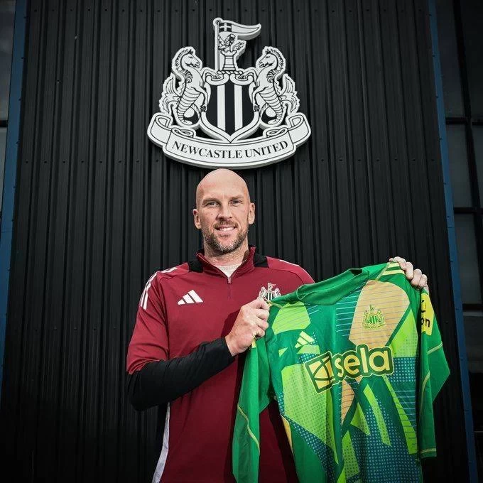 Newcastle Official: Former Birmingham goalkeeper John Ruddy signs on a free transfer