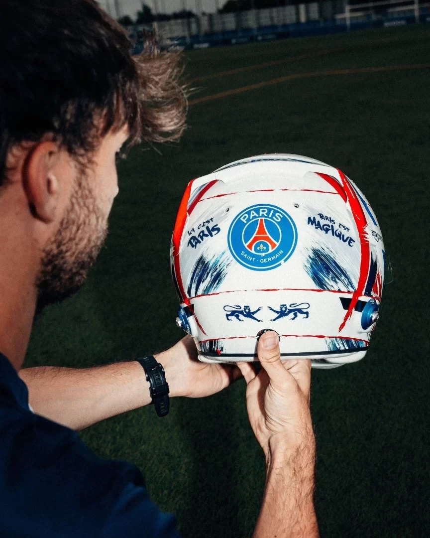 Gasly's F1 British GP Custom Helmet: Paris Saint-Germain