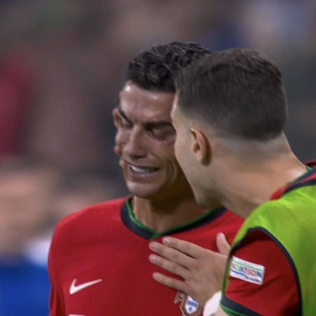 Ronaldo Cries After Missing Penalty, Teammate Offer Consolation