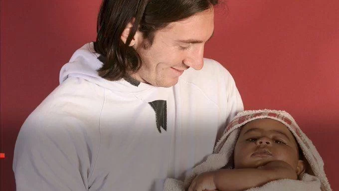 Fans Dig Up Photo of Messi Holding Baby Gavi From Years Ago: "He Gave Him Some of His Power"