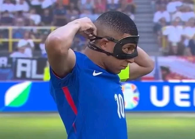 Kylian Mbappé Shocked! When He Heard England Was Still Trailing in the Press Conference: Crazy!