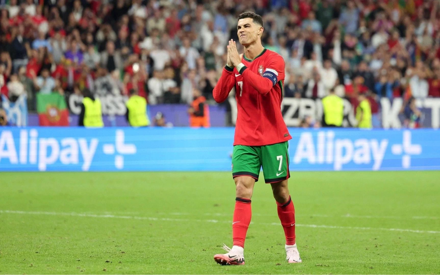 Scored the First Penalty in a Penalty Shootout After Playing Full Minutes, but Still Eliminated: What Grade Would You Give Ronaldo’s Performance?