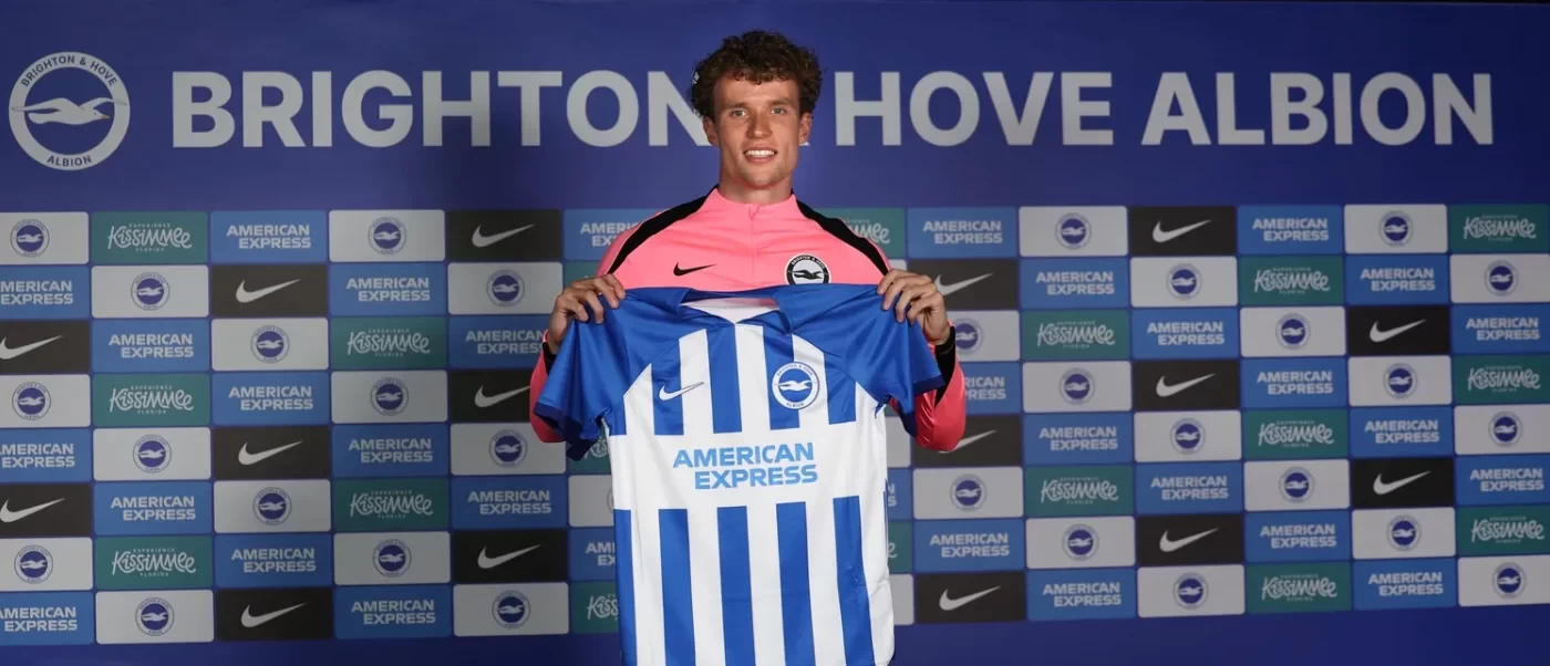 Official: Feyenoord midfielder Wieffer joins Brighton on a deal until 2029