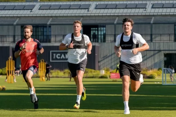 Canteen Closed? Man United Players Return, Sancho Absent