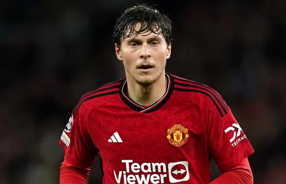 Man Utd ‘actively looking to sell’ Lindelof, Wan-Bissaka could also depart