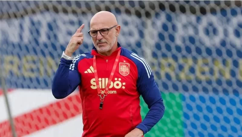 Spanish FA Wants to Renew with De la Fuente, Increase Salary by Triple