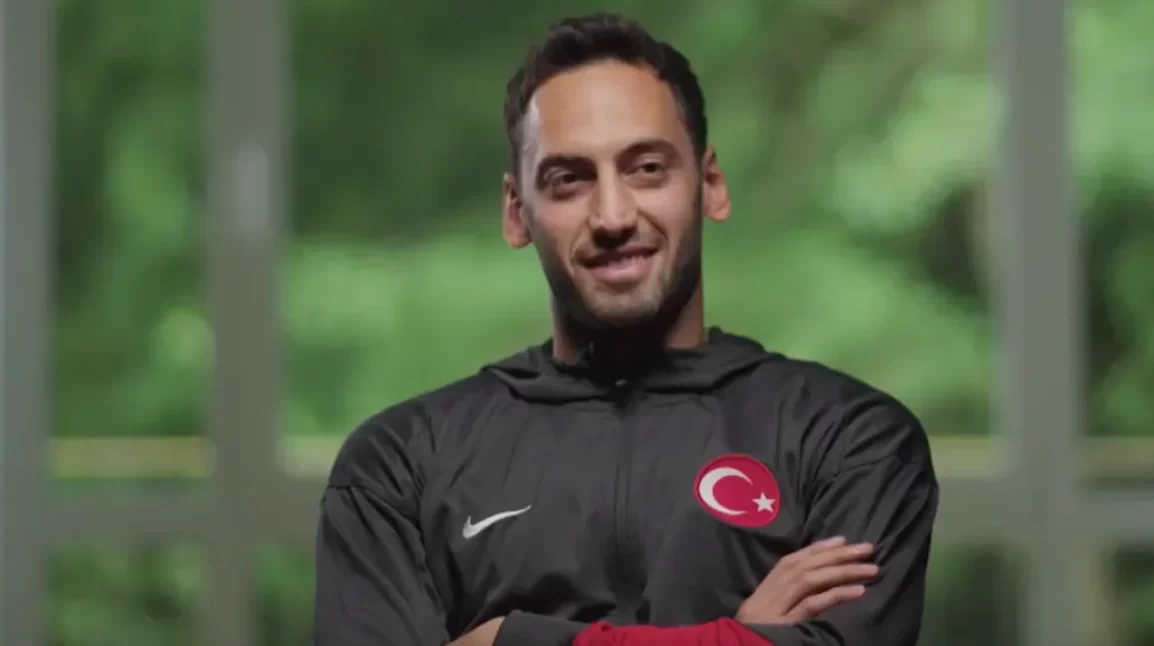 Çalhanoğlu: “Turkish Atmosphere is Positive, We All Like and Respect the Coach”