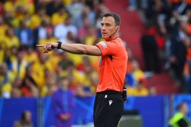 Official: German referee Zwayer to officiate Netherlands vs England semi-final, previously refereed Dutch clash