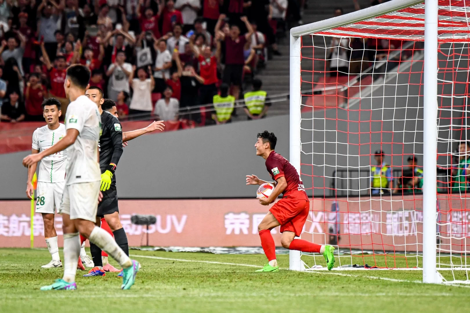 Like a Fish in Water! Wu Lei Assists in His Last Two Seasons Against Guoan