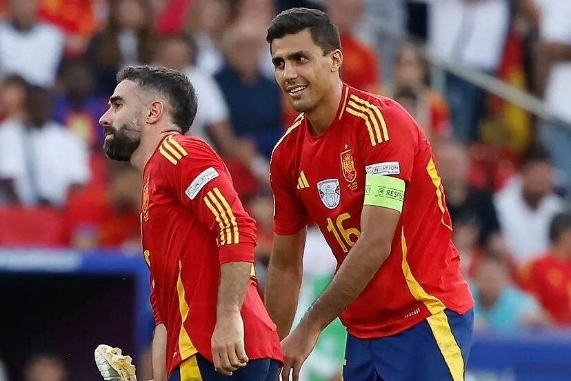 Carvajal: I try to convince Rodri to join Real Madrid every day, Manchester’s weather isn’t for him