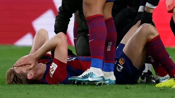 SPORT: De Jong’s ankle could require surgery, keeping him out for months