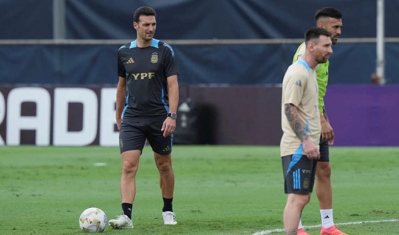 Argentine Media Reveals Argentina’s Starting Lineup for the Final: Messi and Di Maria to Partner with “The Spider,” Repeating the Semi-Final Starting XI