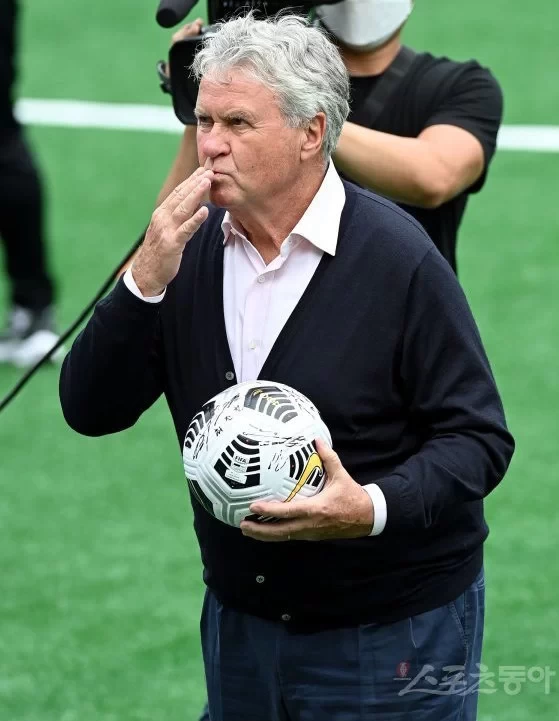 Hiddink: The KFA interfered with my player selection, I rejected their recommendations