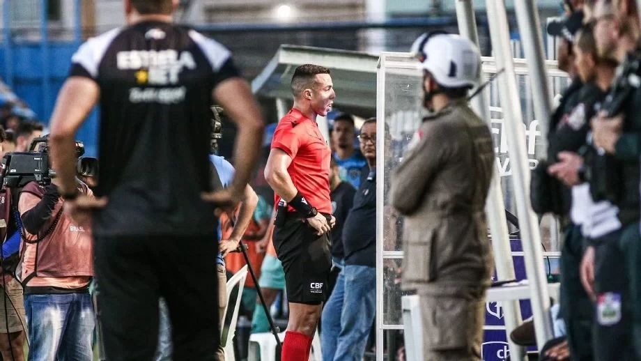 Brazilian Serie B Referee Makes Huge Blunder, Player Stays on Field After Two Yellow Cards