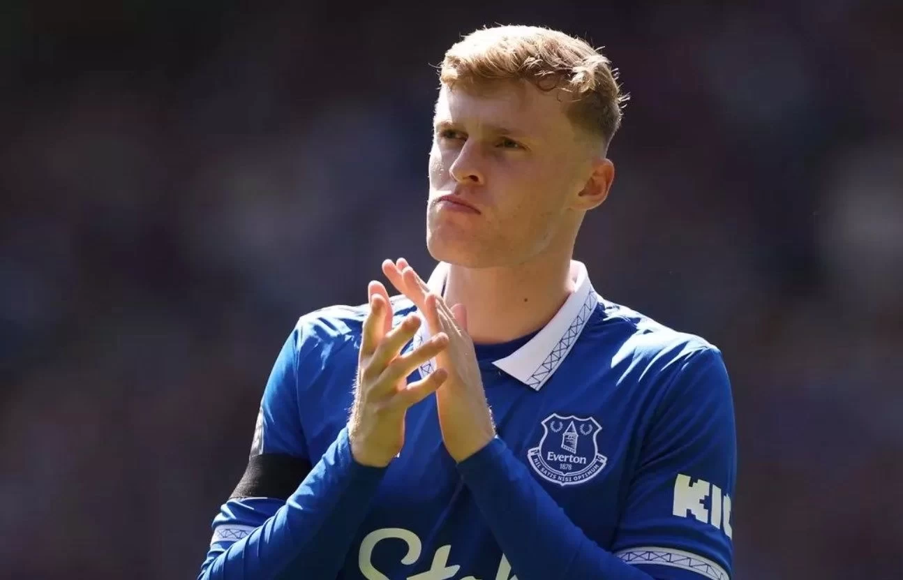 Everton to offer Branthwaite bumper new contract to fend off Man Utd interest: Mirror