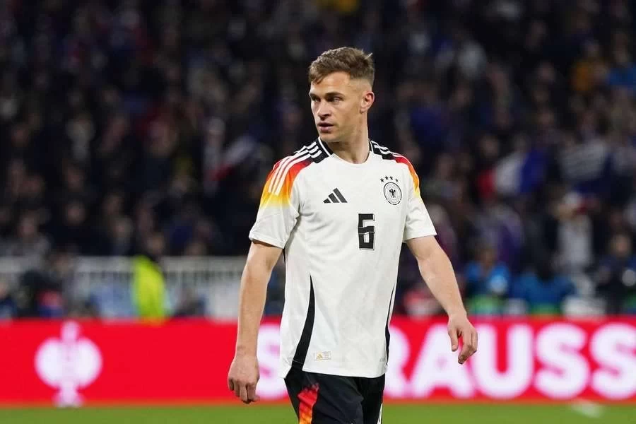 German Media: PSG Interested in Signing Kimmich This Summer, Seeing Him as the Right Man to Control Their Midfield