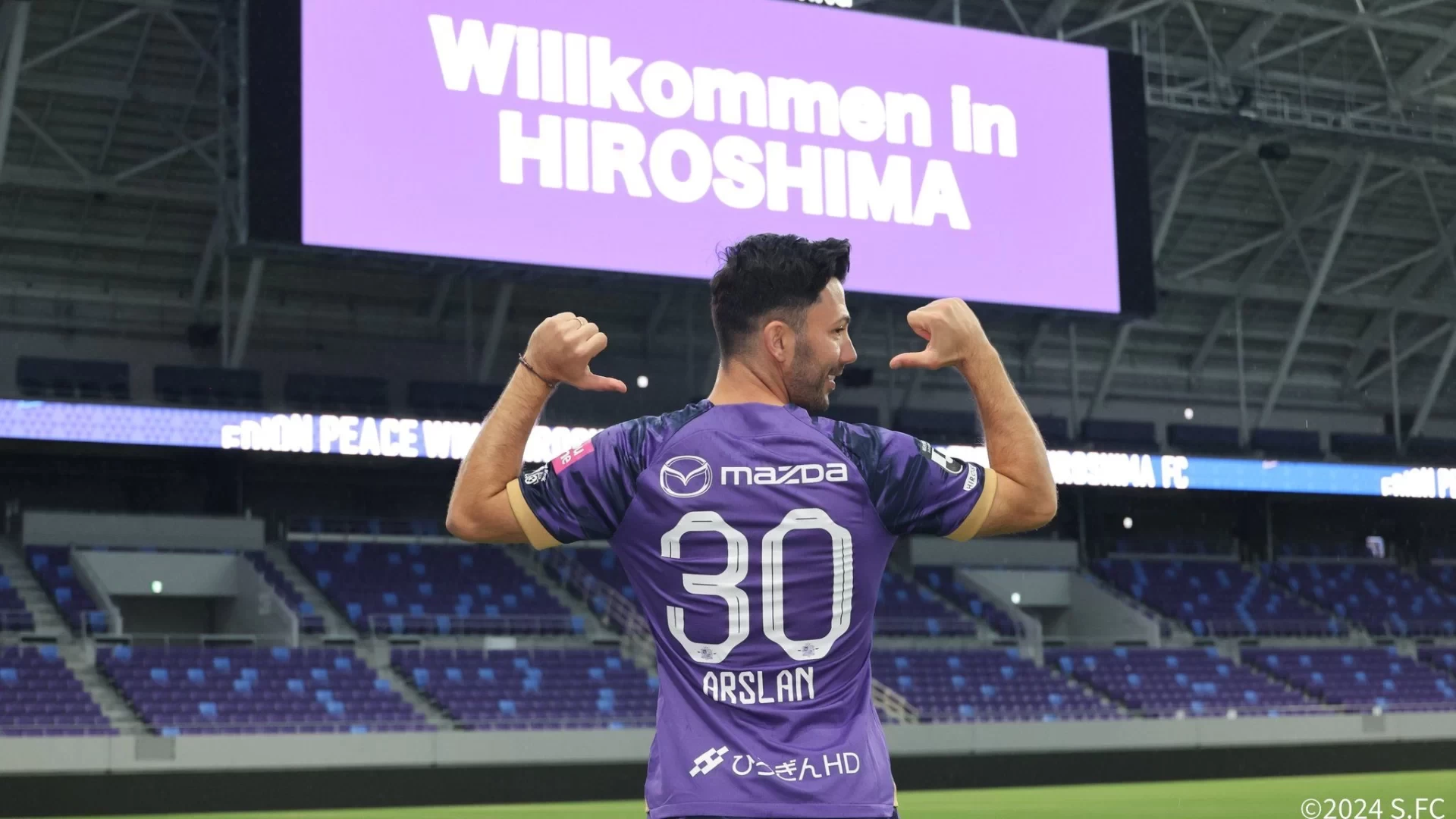 Arslan’s Departure Drama?  Pretends to Visit Family and Breaks Contract with Melbourne City to Immediately Join Sanfrecce Hiroshima