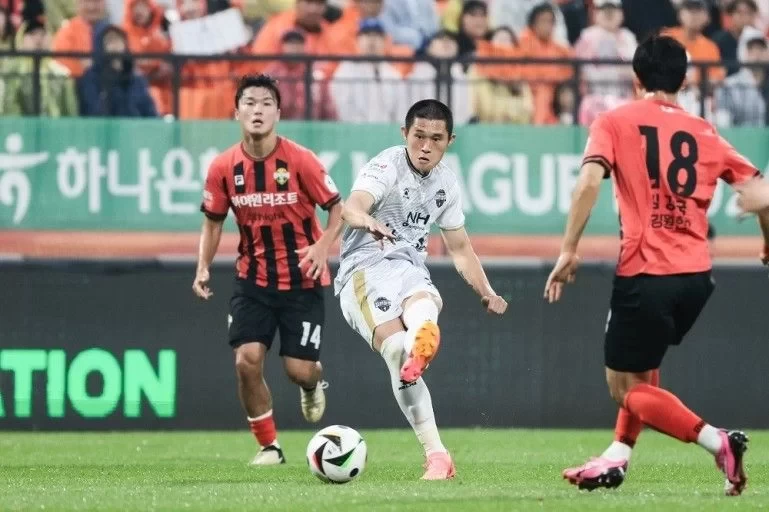 Preview: Packed Home Crowd Expected for Pohang Steelers as Kimcheon Sangmu’s Star Lee Dong-gyeong is Questionable