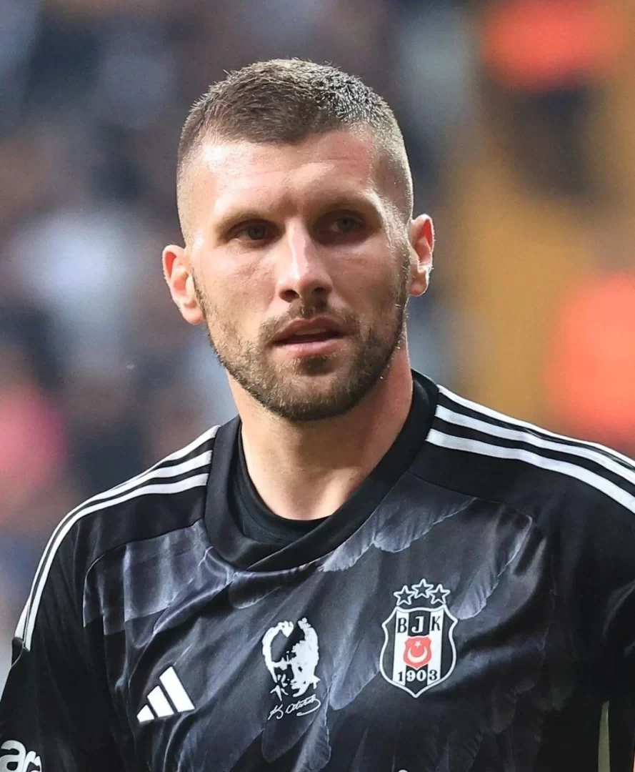 Reporter: Croatia international Rebic released from contract, will leave Besiktas