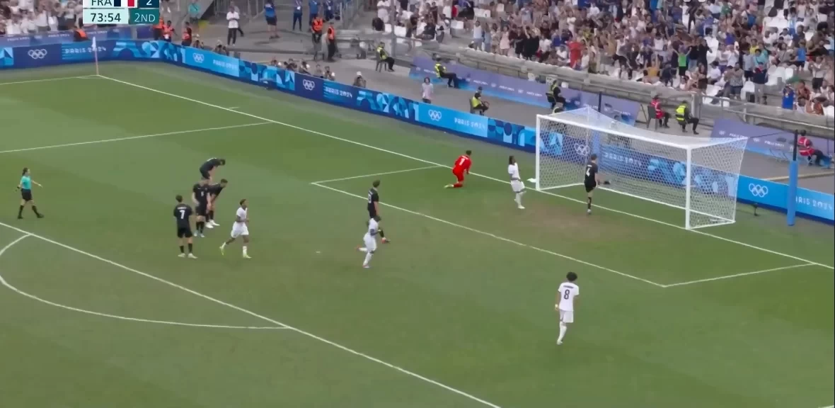 Muinga scores with a low shot inside the box, France – New Zealand