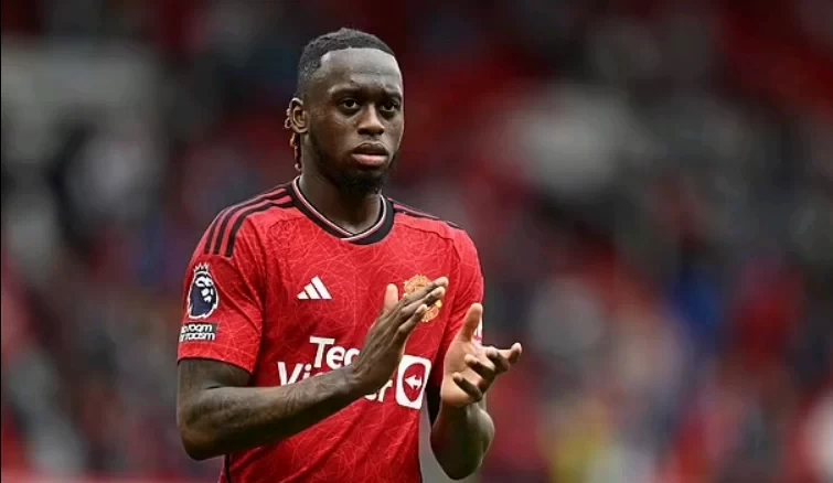 Journalist: West Ham have not agreed terms with Wan-Bissaka