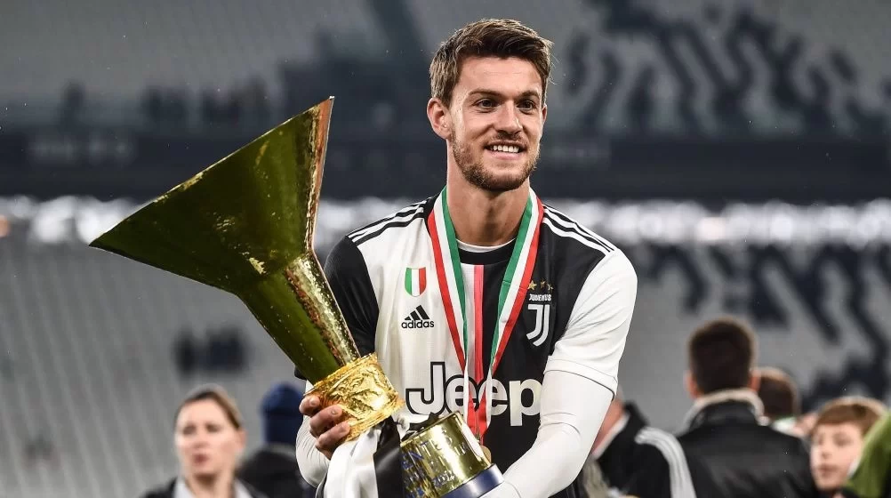 Italian Media: Juventus Defender Rugani Close to Loan Move to Ajax, Juventus to Pay Part of Salary