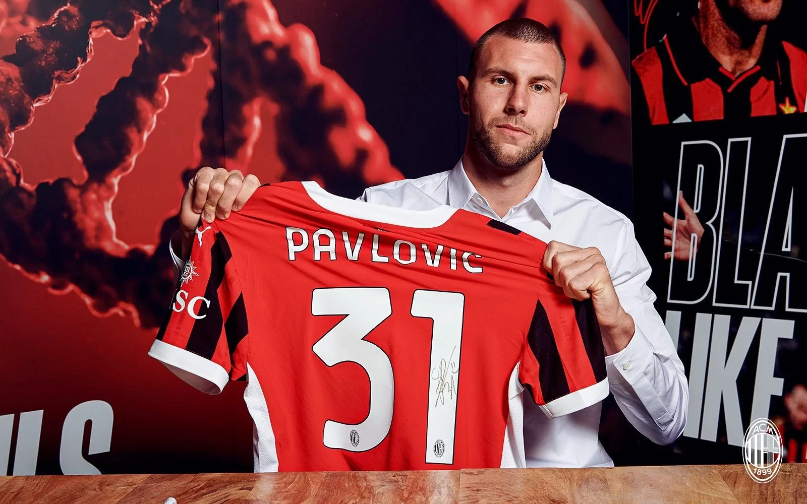 Official: AC Milan sign Salzburg centre-back Pavlovic on a contract until