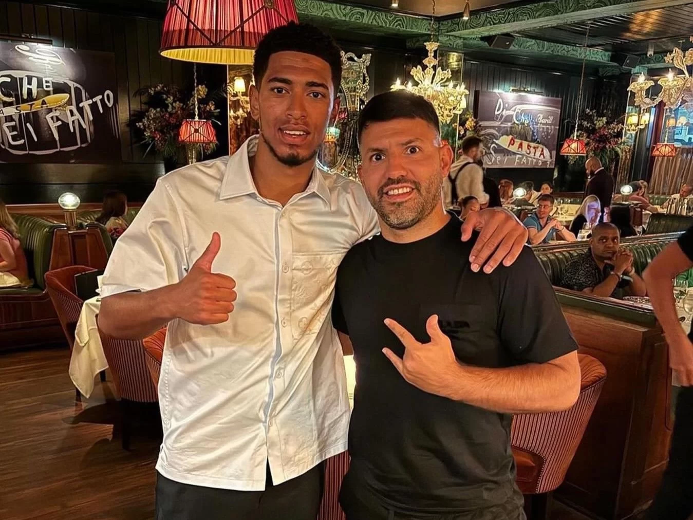 Bellingham dines with Agüero on vacation, Argentine striker had backed him for Ballon d’Or