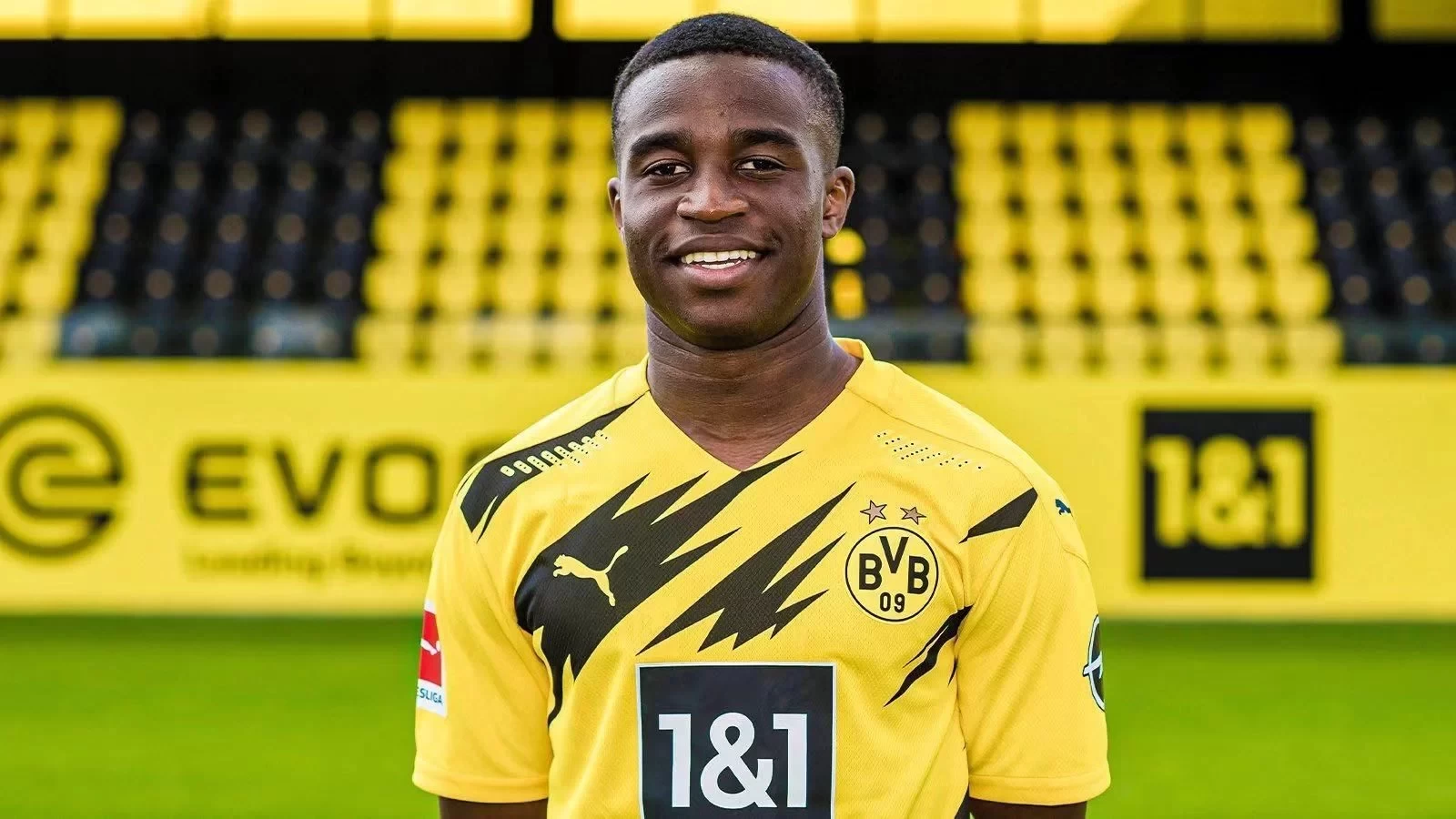 German Media: European Teams Chasing After Former Dortmund Prodigy Moukoko