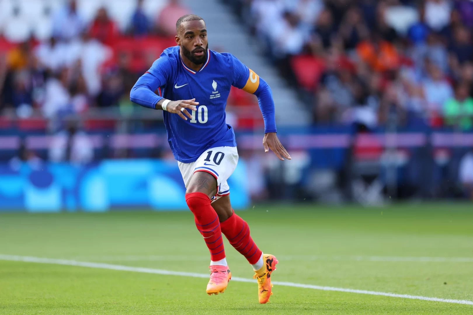 Lacazette: ‘Full of gratitude’ for Henry and believes he should stay as manager