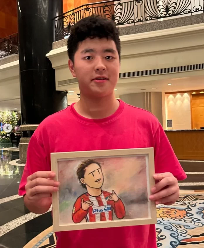 Atletico Madrid social media shared a hand-painted portrait of Griezmann received from a Hong Kong fan