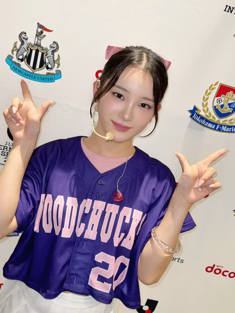 Popular Japanese Idol Group ME_I Performs with Yokohama F. Marinos Cheerleaders to Build Up Hype for Friendly Match