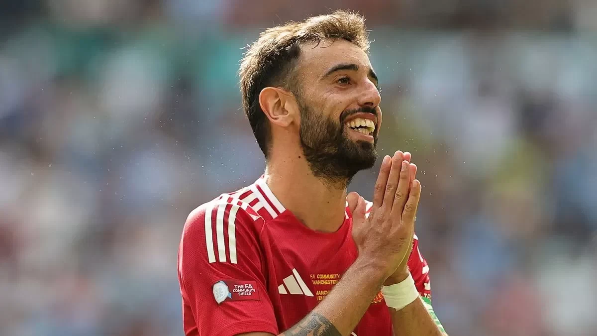 Mirror: Fernandes’ new contract worth over £300k per week, to be the core of Manchester United’s new era