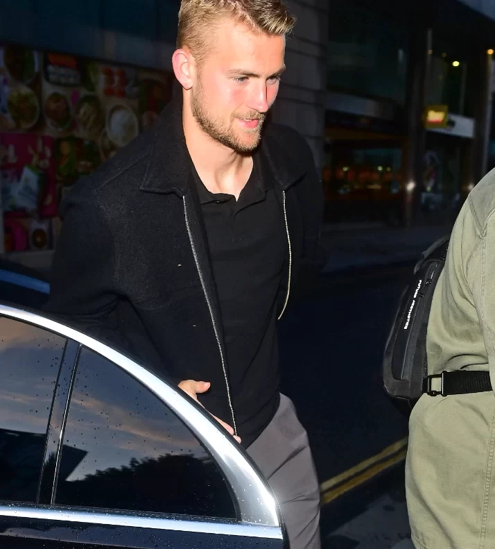 The Sun: Man Utd Team Dines at Chinese Restaurant After PFA Awards, £120 Per Person