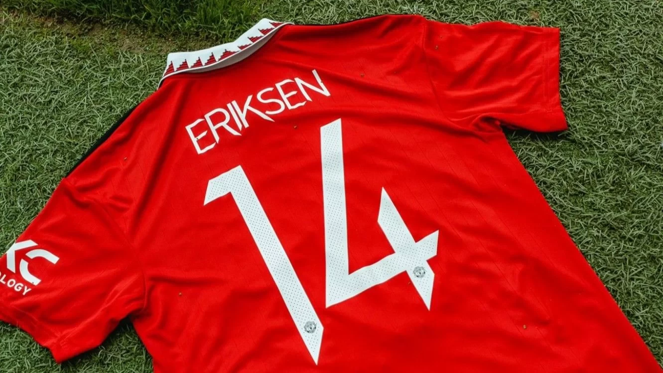 Manchester United await bids for Eriksen to free up space for midfield signing