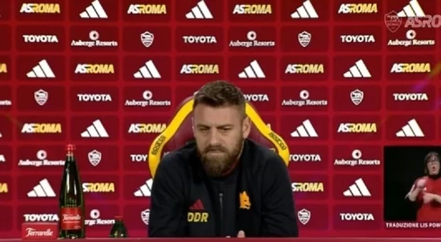 De Rossi: Dybala staying is a beautiful story, something rare in football