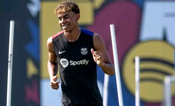 Spanish Media: Yamal Speaks to His Father After His Condition Stabilizes, He Trains Normally with Barcelona and Receives Support from His Teammates